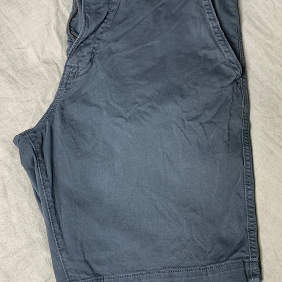 Two American Eagle Shorts - Picture 5 of 10